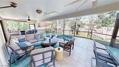 663 110th Ave N in Naples, FL - Building Photo - Building Photo