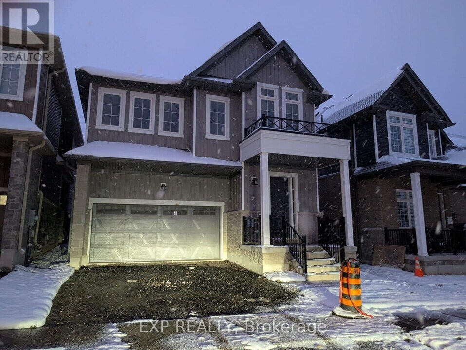 138 Sanders Rd in Erin, ON - Building Photo