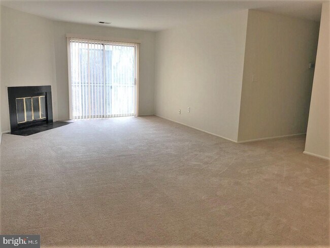 27 Azalea Ct in Trenton, NJ - Building Photo - Building Photo