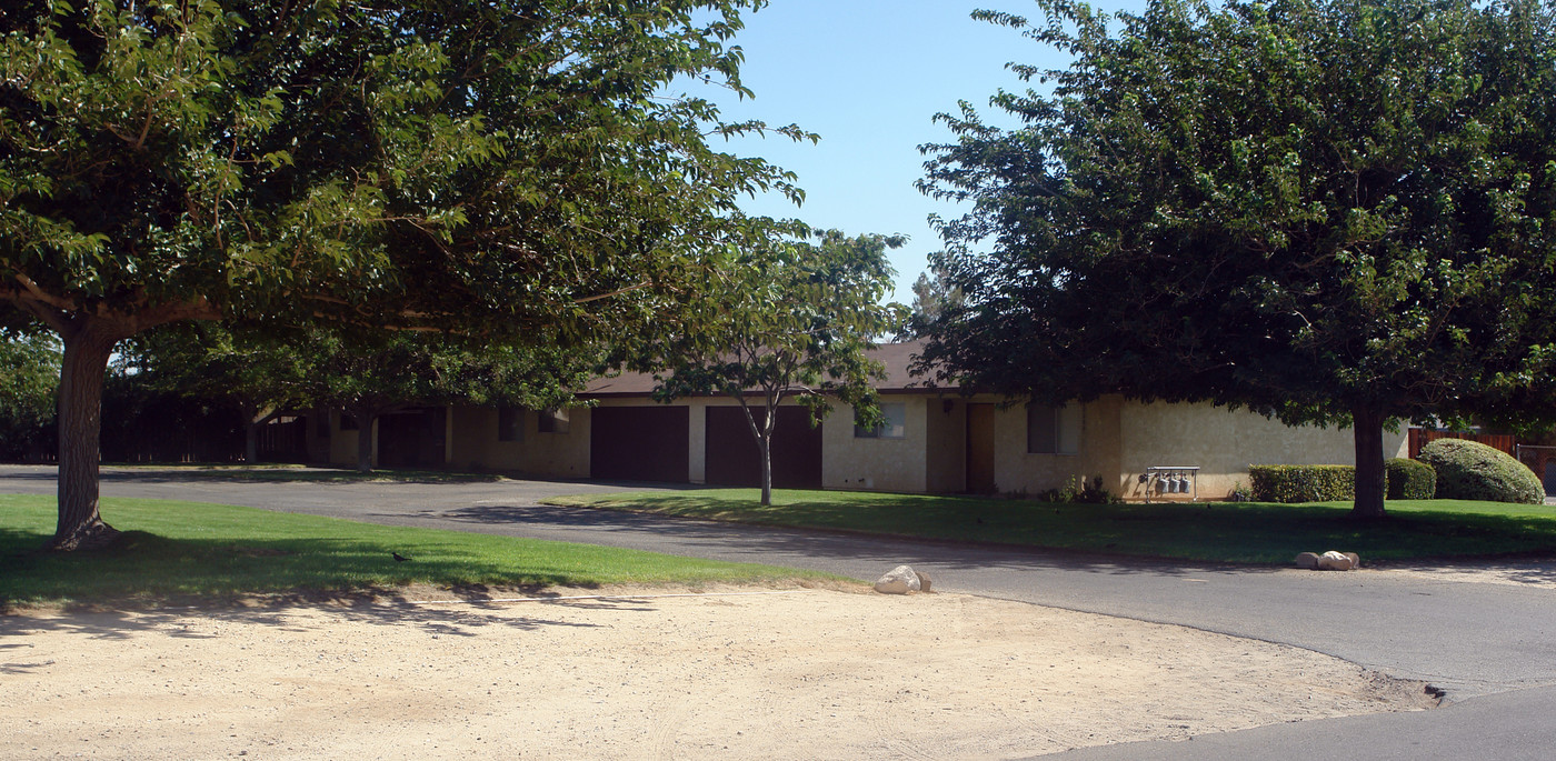 21190 Multnomah Rd in Apple Valley, CA - Building Photo