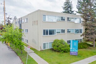 Elbow Court in Calgary, AB - Building Photo