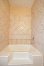 1727 Nolan St in San Antonio, TX - Building Photo - Building Photo