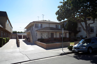 120 W Hillsdale St in Inglewood, CA - Building Photo - Building Photo