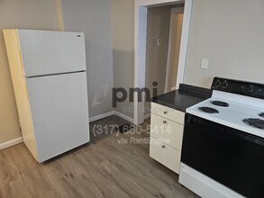 403 Wallace Ave in Indianapolis, IN - Building Photo - Building Photo