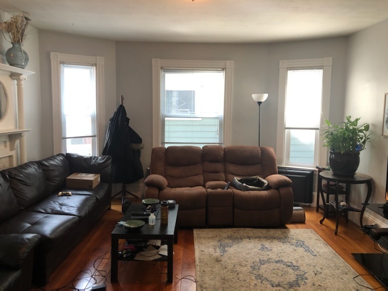 18 Hinckley St, Unit 1 in Boston, MA - Building Photo