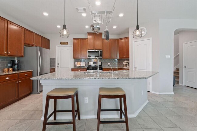 property at 476 Sheepshank Dr