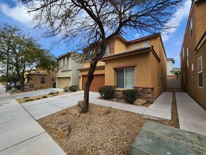 10618 Verona Wood St in Las Vegas, NV - Building Photo - Building Photo