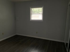 1117 Pam Dr in Chesterton, IN - Foto de edificio - Building Photo