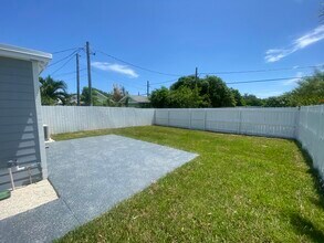 922 N J St in Lake Worth Beach, FL - Building Photo - Building Photo