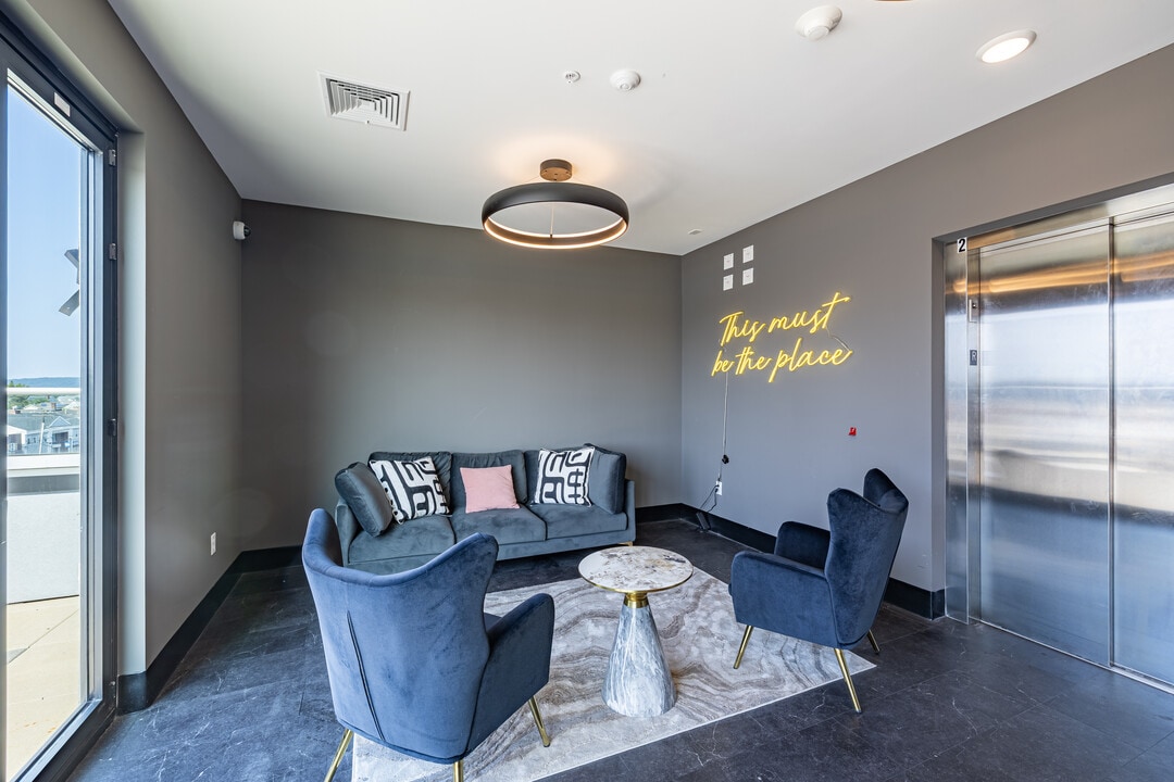Titan Union Luxury Apartments in Union Township, NJ - Building Photo