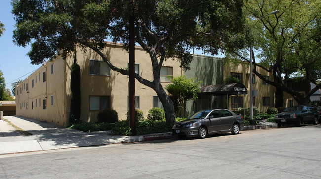 York House Apartments in Pasadena, CA - Foto de edificio - Building Photo