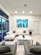 3806 Oak Ridge Cir in Weston, FL - Building Photo - Building Photo