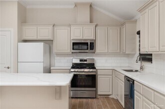 17 Highland Ave in McAllen, TX - Building Photo - Building Photo