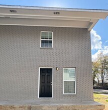 108 Ellis Dr in Hattiesburg, MS - Foto de edificio - Building Photo