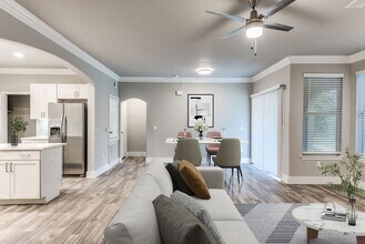 1200 Windsor Lakes Blvd in Conroe, TX - Building Photo - Building Photo