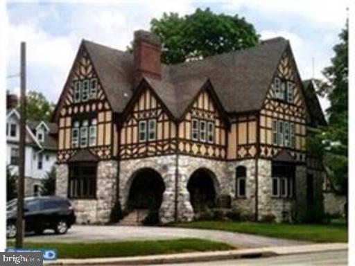 property at 25 Montrose Ave