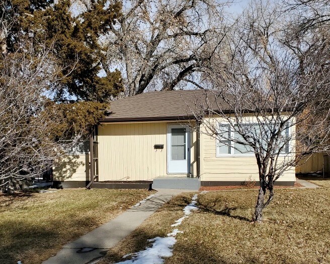 2417 7th Ave S in Great Falls, MT - Building Photo