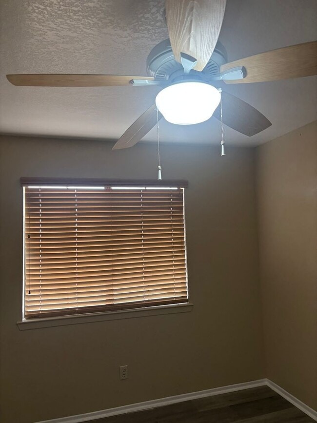 22393 Little Beaver Rd in Apple Valley, CA - Building Photo - Building Photo