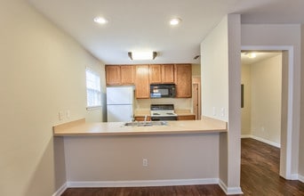 Columbia Trace in Tallahassee, FL - Foto de edificio - Building Photo