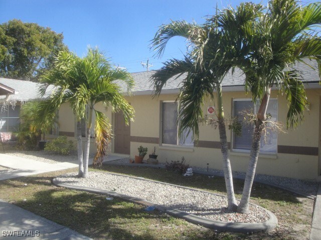 1727 SE 15th Pl in Cape Coral, FL - Building Photo