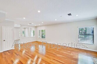947 La Mesa Terrace in Sunnyvale, CA - Building Photo - Building Photo