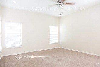 11152 Oyster Bay Cir in New Port Richey, FL - Building Photo - Building Photo
