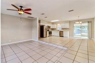 2258 Village Ct in Brandon, FL - Building Photo - Building Photo