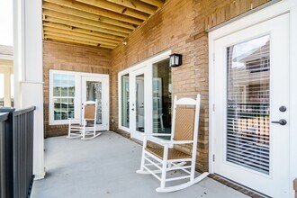 1002 Run Hill Ct in Kill Devil Hills, NC - Building Photo - Building Photo
