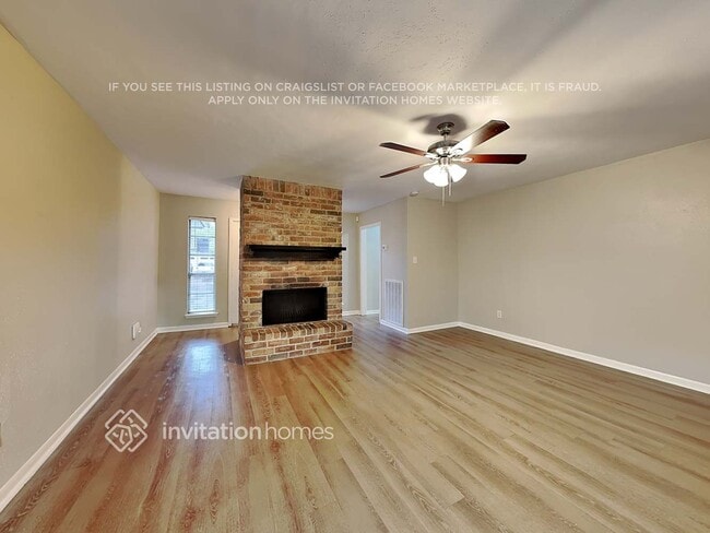 743 S Iowa Ave in League City, TX - Building Photo - Building Photo