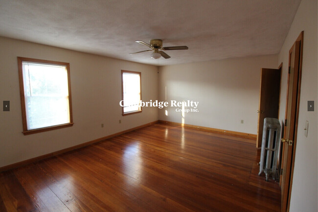 27 Princeton St, Unit 2R in Medford, MA - Building Photo - Building Photo