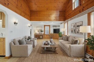 92 Main St, Unit 1 in Hopkinton, MA - Building Photo