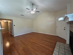 11701 Rustic Rock Dr in Austin, TX - Building Photo - Building Photo