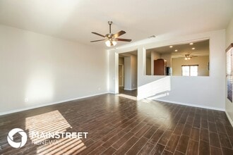 42725 W Martie Lynn Rd in Maricopa, AZ - Foto de edificio - Building Photo