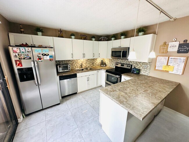 3003 San Clara Dr in Delray Beach, FL - Building Photo - Building Photo