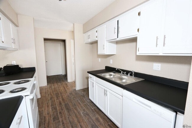 1276 S Pagent Ave in Yuma, AZ - Building Photo - Building Photo