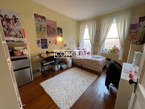 71 S Huntington Ave, Unit 2 in Boston, MA - Foto de edificio - Building Photo