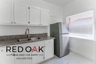 915 Grattan St in Los Angeles, CA - Building Photo - Building Photo