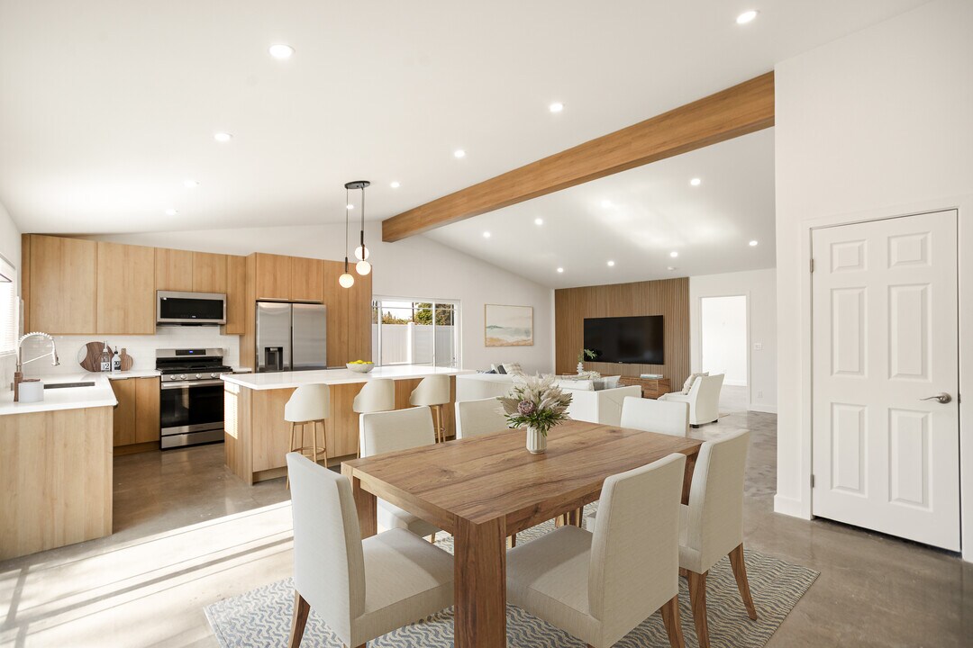 8300 Sedan Ave in West Hills, CA - Building Photo