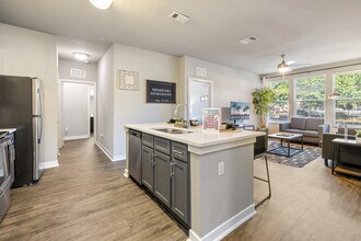 NxNW in Tallahassee, FL - Building Photo - Interior Photo