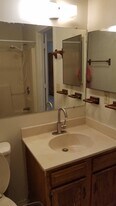 3759 NW Huntsboro St, Unit 101 in Lake City, FL - Building Photo