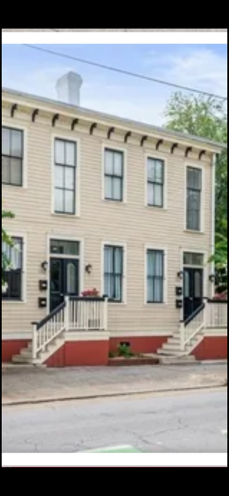 152 Price St, Unit Apt B in Savannah, GA - Building Photo