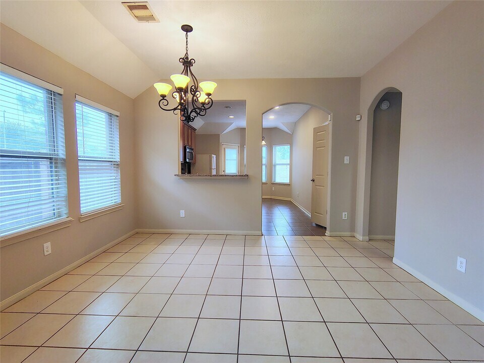 9723 Opal Rock Dr in Rosharon, TX - Foto de edificio