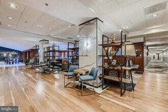 1000 Fell St in Baltimore, MD - Building Photo - Building Photo