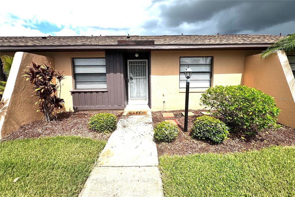 2305 St Marteen Ct in Kissimmee, FL - Building Photo