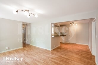 10808 Ruckle St in Indianapolis, IN - Foto de edificio - Building Photo