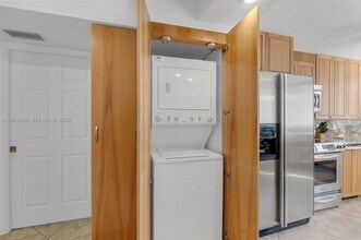 1361 S Ocean Blvd in Pompano Beach, FL - Building Photo - Building Photo