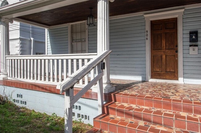 906 E 11th Ave in Tampa, FL - Building Photo - Building Photo