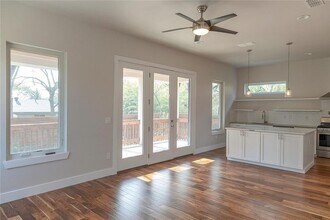 2509 Del Curto Rd in Austin, TX - Building Photo - Building Photo