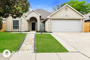 221 Dartmouth Dr in Rockwall, TX - Building Photo