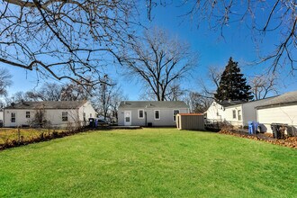24 Florval Dr in Florissant, MO - Building Photo - Building Photo
